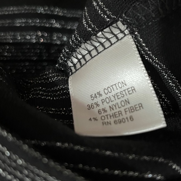 Studio Works Women’s Black and Metallic Silver Turtleneck Sweater Sz-PS - Picture 4 of 4